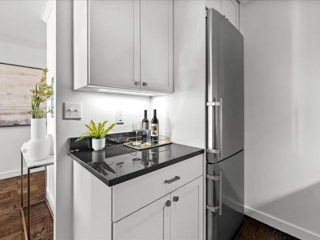 65 East India Row 33A, Boston, MA 02110