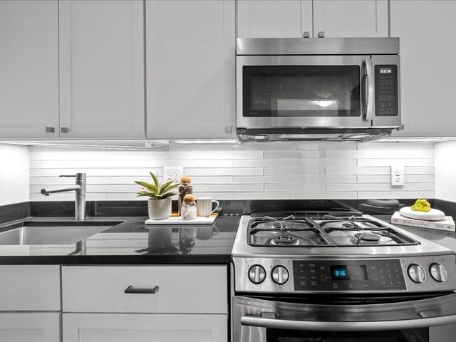 65 East India Row 33A, Boston, MA 02110