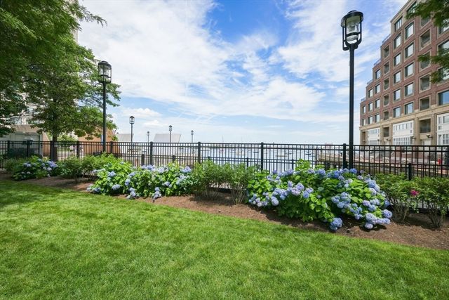 65 East India Row 33A, Boston, MA 02110