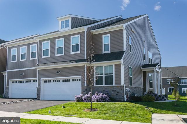 22 LADBROKE DR, Exton, PA 19341