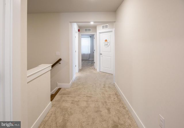22 LADBROKE DR, Exton, PA 19341