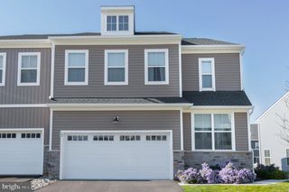 22 LADBROKE DR, Exton, PA 19341