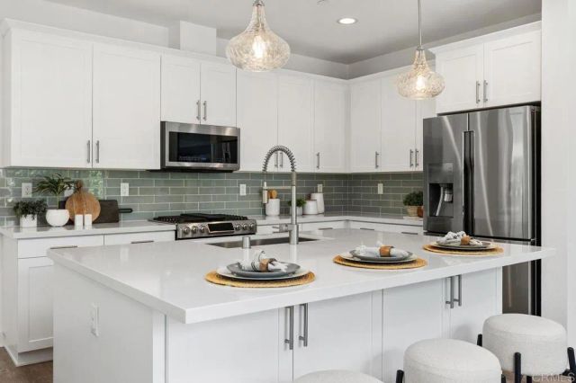 3312 Telaga Rd, Carlsbad, CA 92010