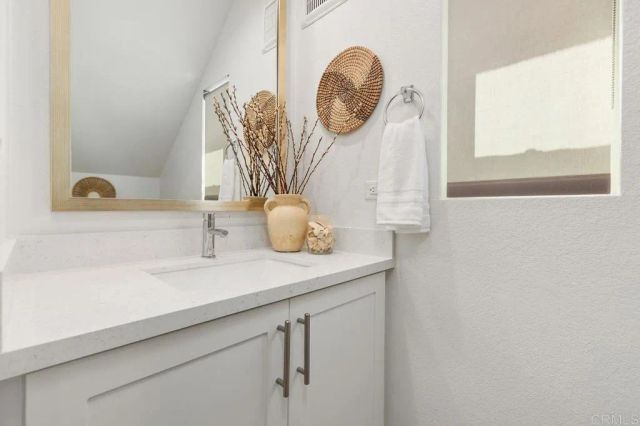 3312 Telaga Rd, Carlsbad, CA 92010