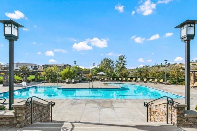 3312 Telaga Rd, Carlsbad, CA 92010