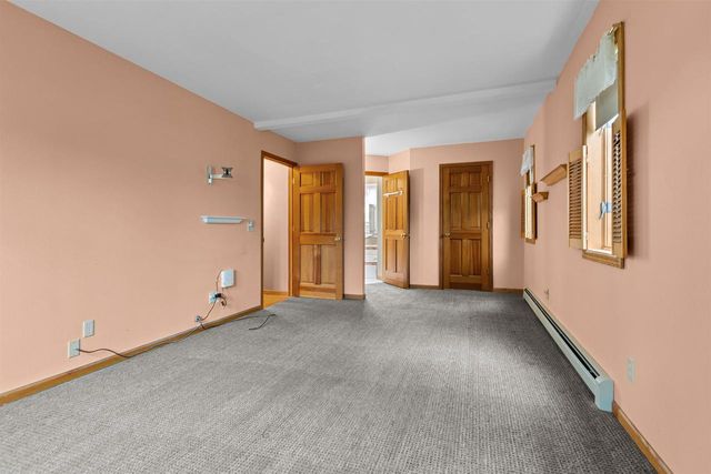 728 E RIVER DRIVE, Omro, WI 54963