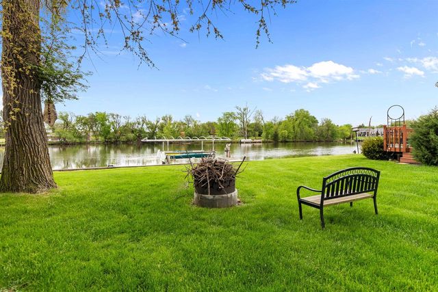728 E RIVER DRIVE, Omro, WI 54963