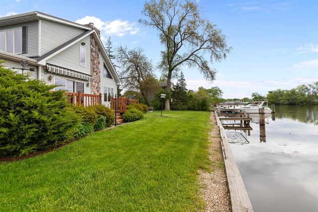 728 E RIVER DRIVE, Omro, WI 54963