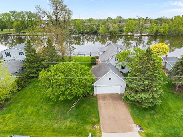 728 E RIVER DRIVE, Omro, WI 54963