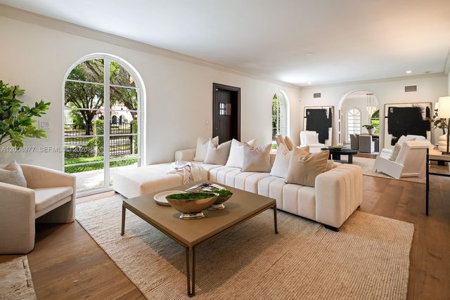 1228 Alhambra Cir, Coral Gables, FL 33134