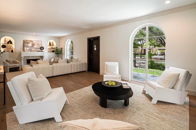 1228 Alhambra Cir, Coral Gables, FL 33134