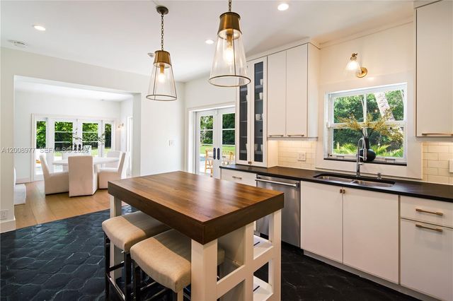 1228 Alhambra Cir, Coral Gables, FL 33134