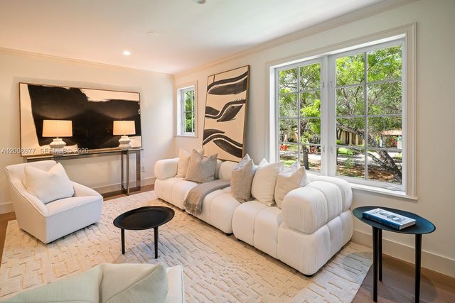 1228 Alhambra Cir, Coral Gables, FL 33134