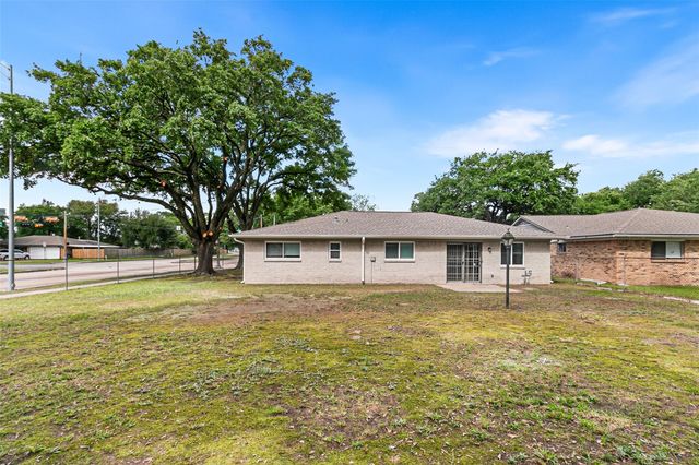 9002 Bunny Run Drive, Houston, TX 77088