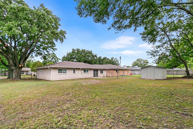 9002 Bunny Run Drive, Houston, TX 77088