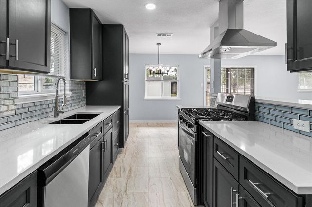 9002 Bunny Run Drive, Houston, TX 77088