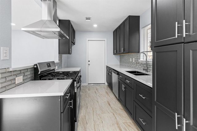 9002 Bunny Run Drive, Houston, TX 77088