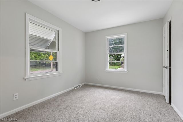 1237 Easton Drive, Akron, OH 44310