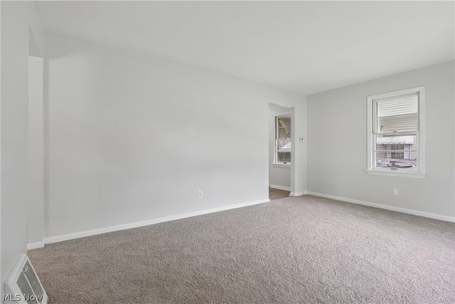1237 Easton Drive, Akron, OH 44310