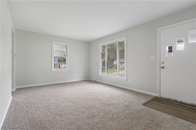 1237 Easton Drive, Akron, OH 44310