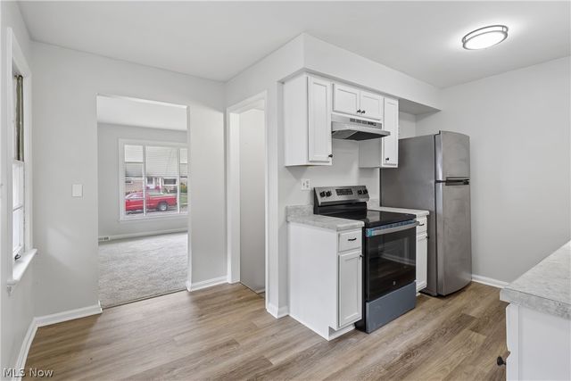 1237 Easton Drive, Akron, OH 44310