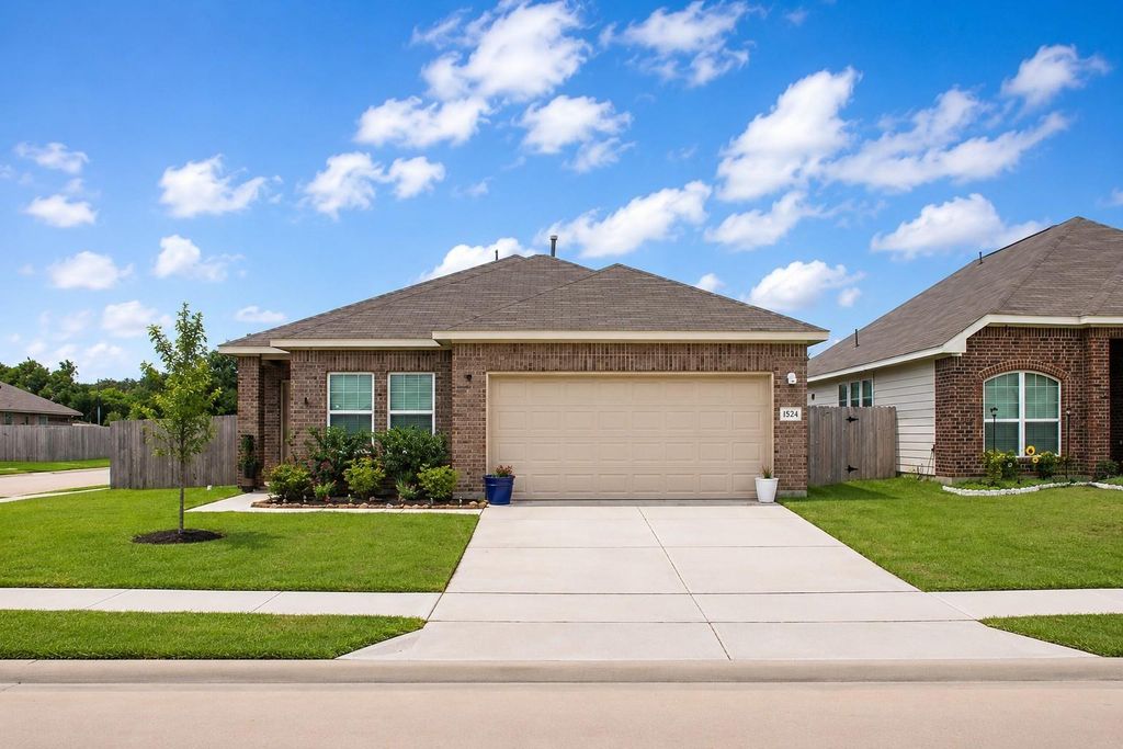 2524 Grace Street, Bay City, TX 77414
