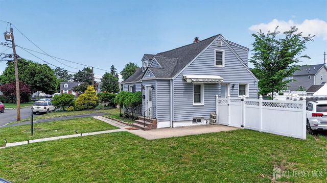 6 Hayes Court, North Brunswick, NJ 08902