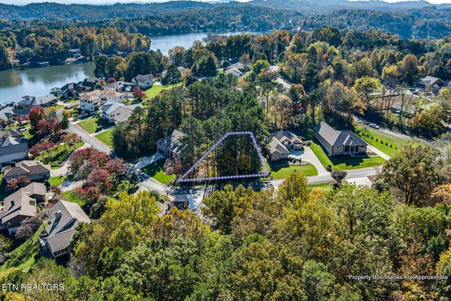 330 Kiyuga Way, Loudon, TN 37774