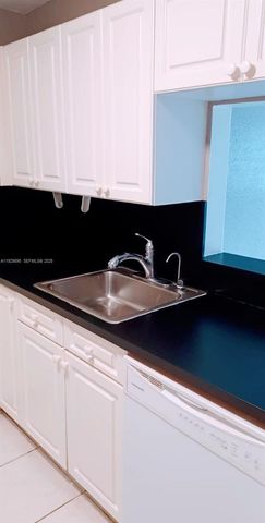 4314 NW 9th Ave 5-3A, Deerfield Beach, FL 33064