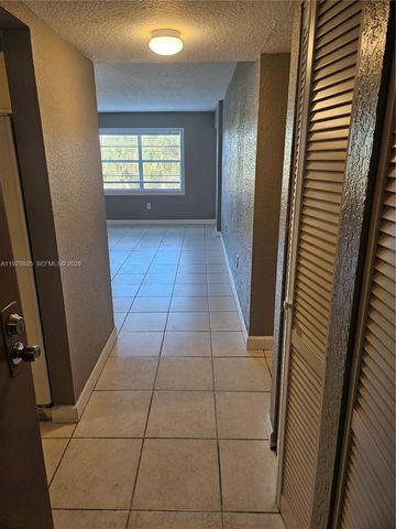 4314 NW 9th Ave 5-3A, Deerfield Beach, FL 33064