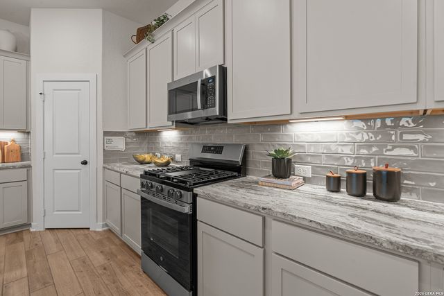 9435 Hidden Stone, Schertz, TX 78154