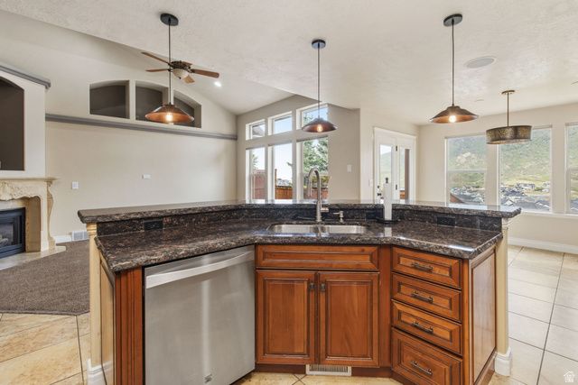 15023 S EAGLE CREST DR, Draper, UT 84020
