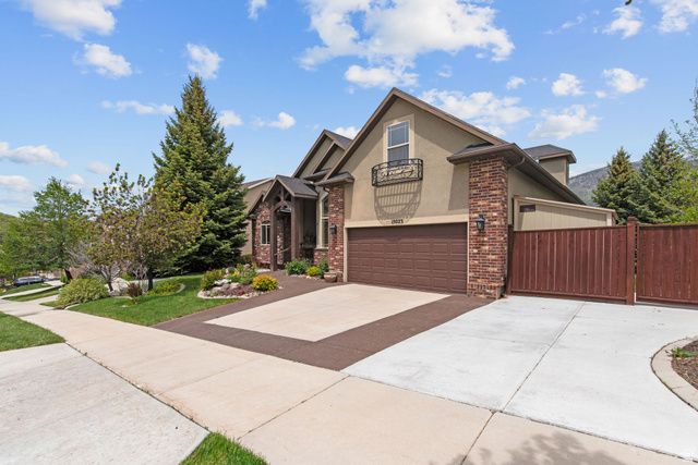 15023 S EAGLE CREST DR, Draper, UT 84020