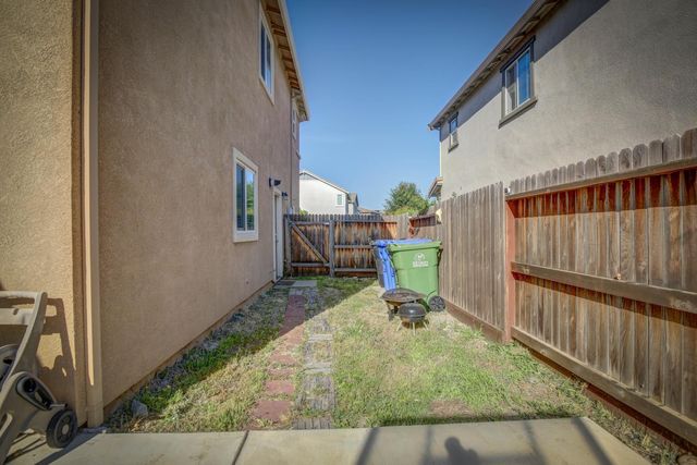 8320 KOSSUM Way, Elk Grove, CA 95624