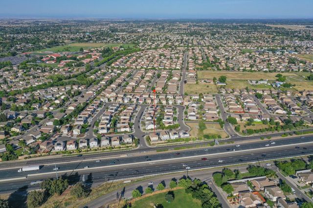 8320 KOSSUM Way, Elk Grove, CA 95624