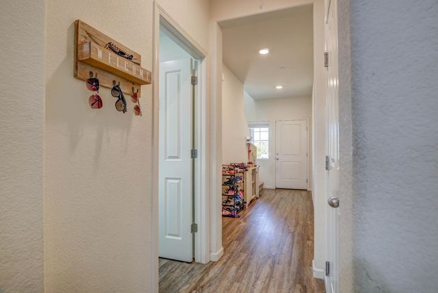 8320 KOSSUM Way, Elk Grove, CA 95624