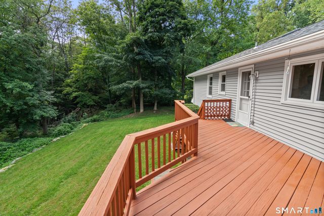 113 Dogwood Lane, Stamford, CT 06903