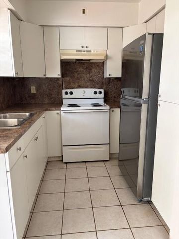 5400 Hollywood Boulevard 1, Hollywood, FL 33021