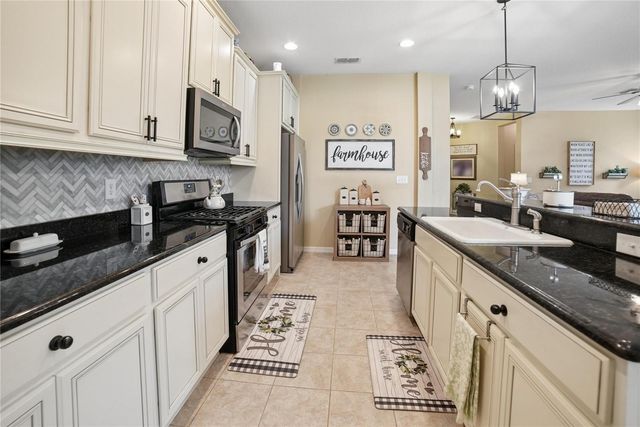 8016 ATLANTIC PUFFIN STREET, Winter Garden, FL 34787
