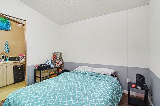 1212 Kingcrest Dr., Loris, SC 29569