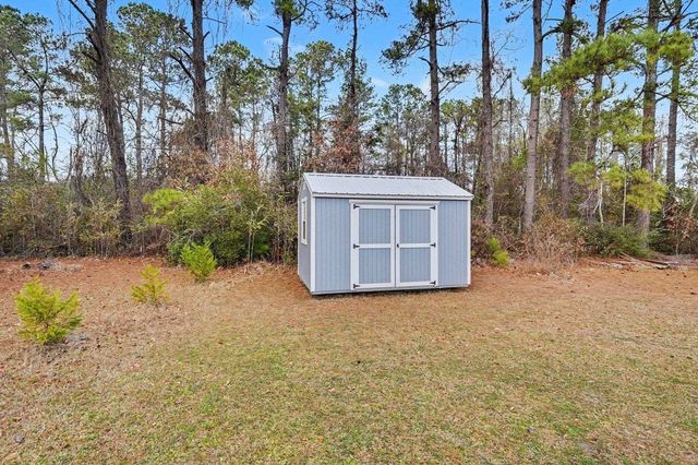 1212 Kingcrest Dr., Loris, SC 29569