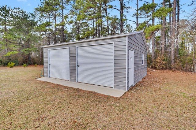 1212 Kingcrest Dr., Loris, SC 29569