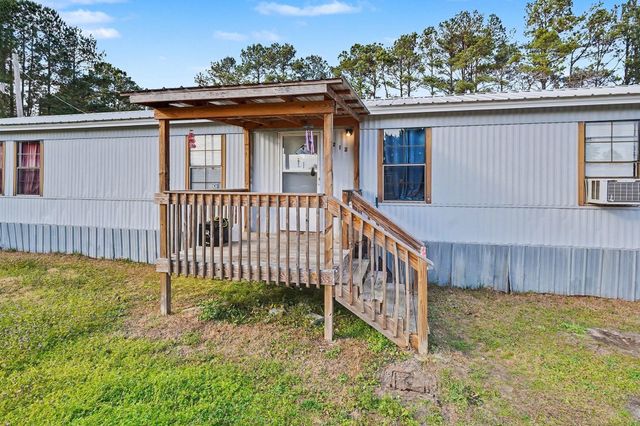 1212 Kingcrest Dr., Loris, SC 29569