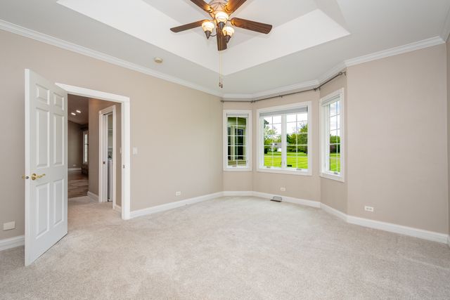 10303 Fox Bluff Lane, Spring Grove, IL 60081