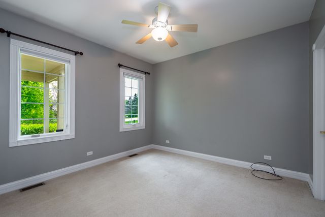 10303 Fox Bluff Lane, Spring Grove, IL 60081