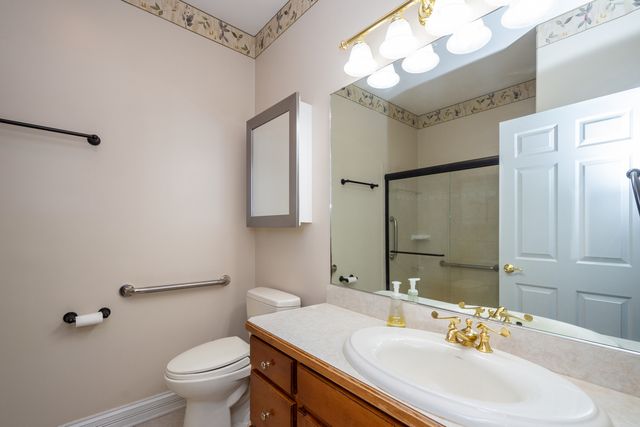 10303 Fox Bluff Lane, Spring Grove, IL 60081