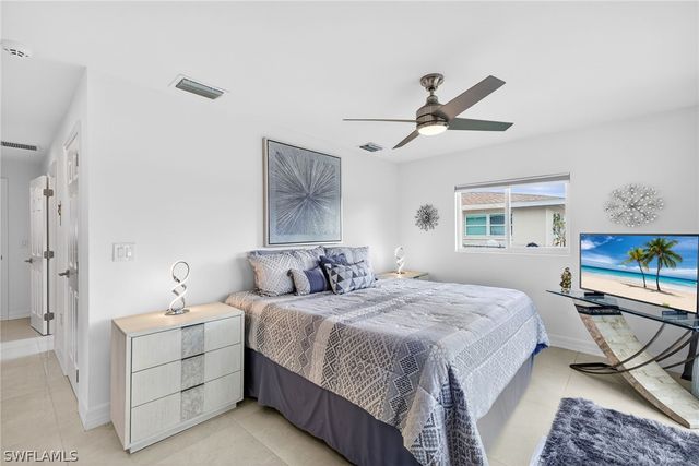 1722 SE 28th ST, Cape Coral, FL 33904