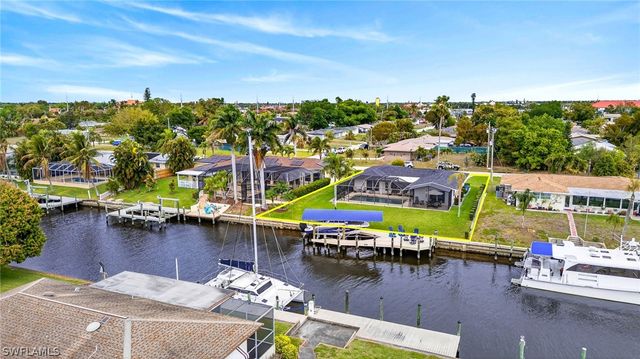 1722 SE 28th ST, Cape Coral, FL 33904