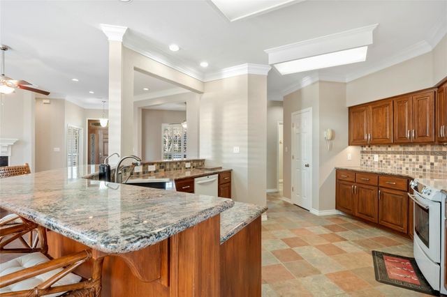 407 Quick Silver, Horseshoe Bay, TX 78657