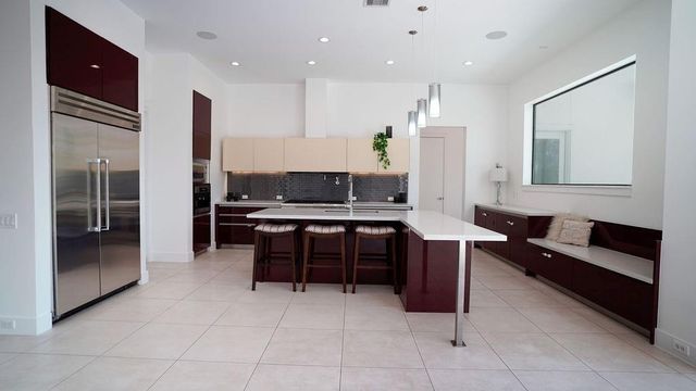 3308 N Macgregor Way, Houston, TX 77004